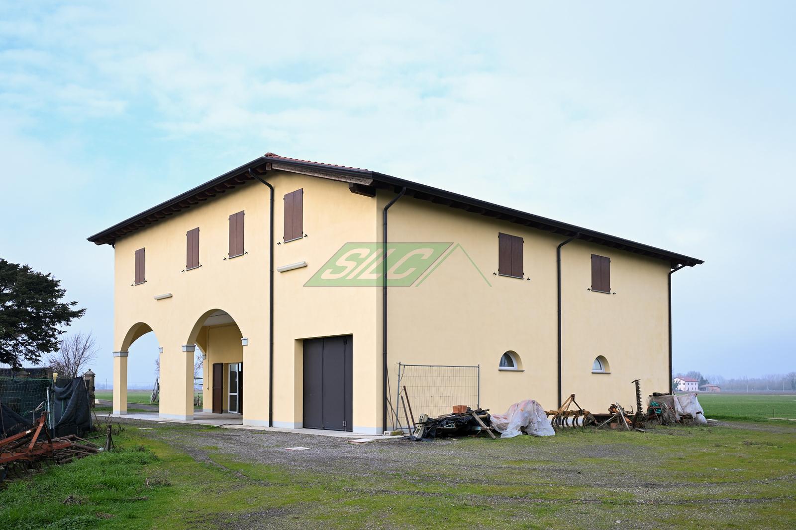 MAGAZZINO DI RECENTE COSTRUZIONE